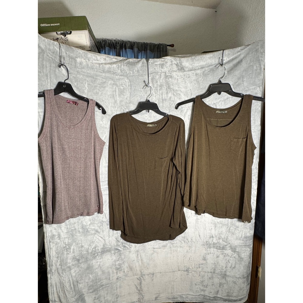 PrAna Womens Tops Bundle Mauve Ribbed Tank Olive Long Sleeve Tank L XL 3
Piece